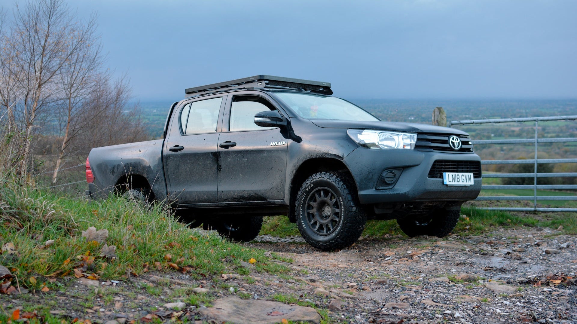 Toyota Hilux (2016+) with EVO Corse 17" Wheels
