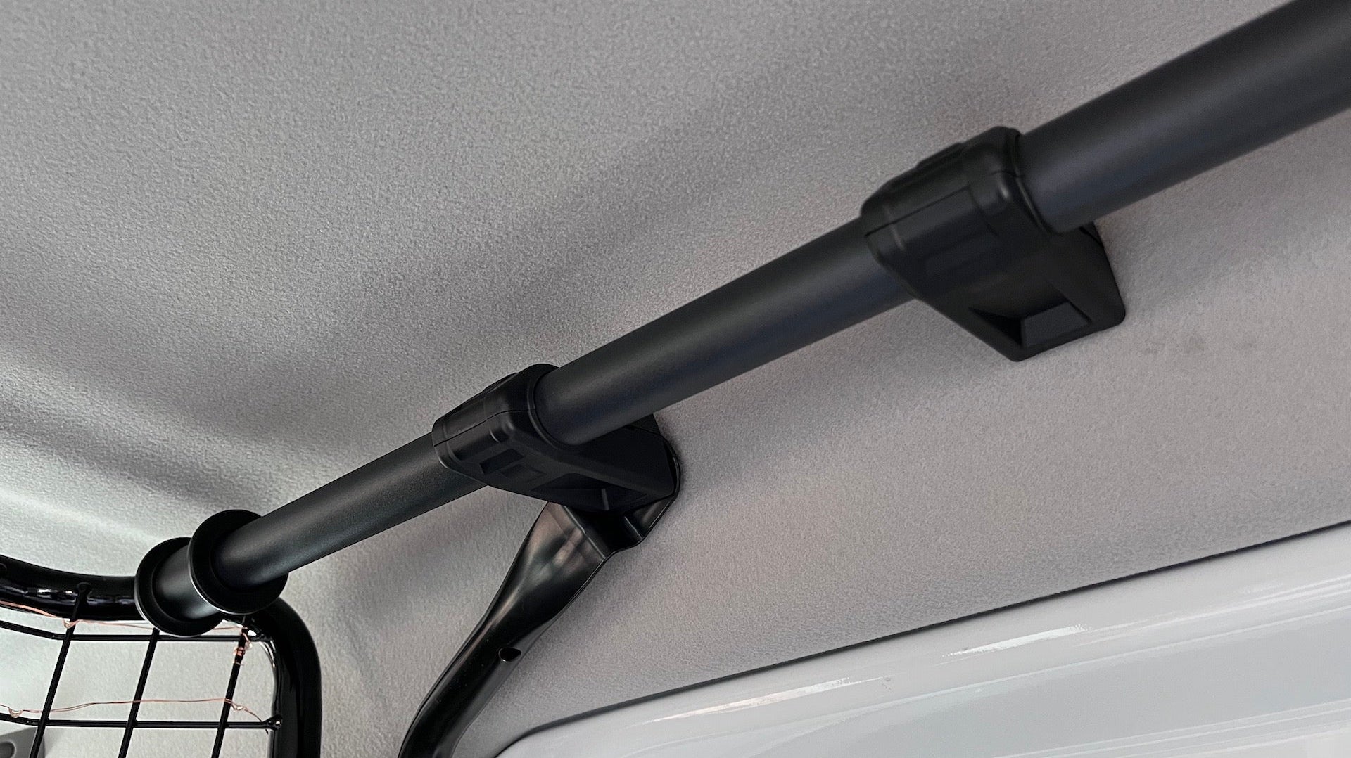 INSTALLING REAR LUGGAGE BARS ON A SUZUKI JIMNY (2021+) LCV 2-SEATER