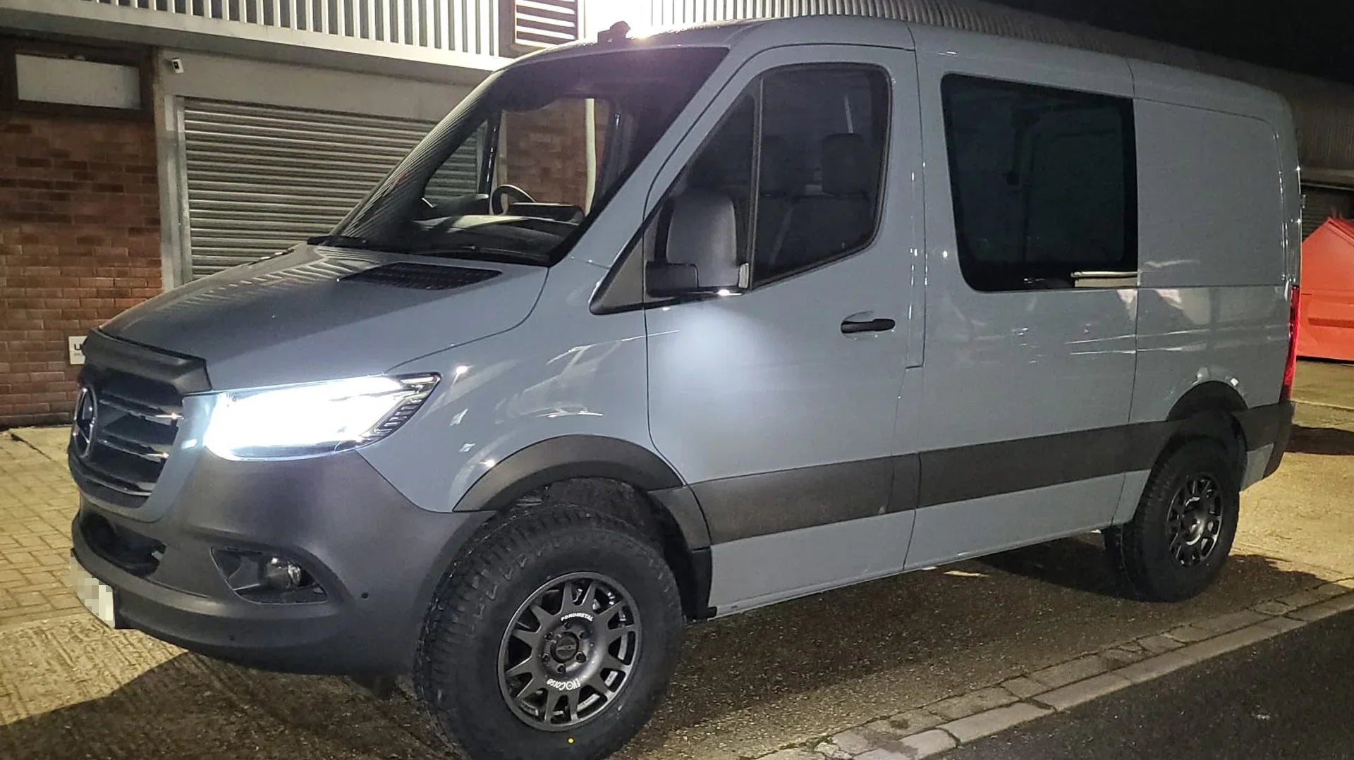 EVO Corse DakarZero 17" Wheel Package for Mercedes Sprinter (2007+)