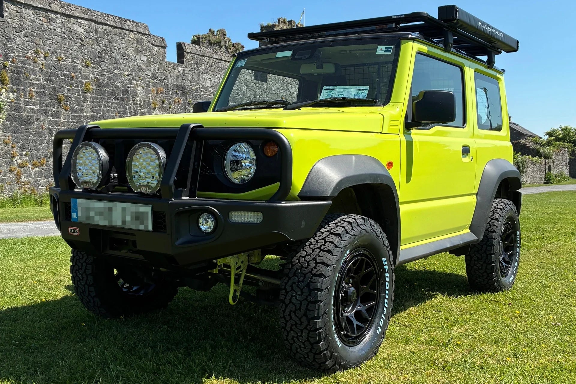 Suzuki Jimny (2018+) with Magpie M-01 wheels