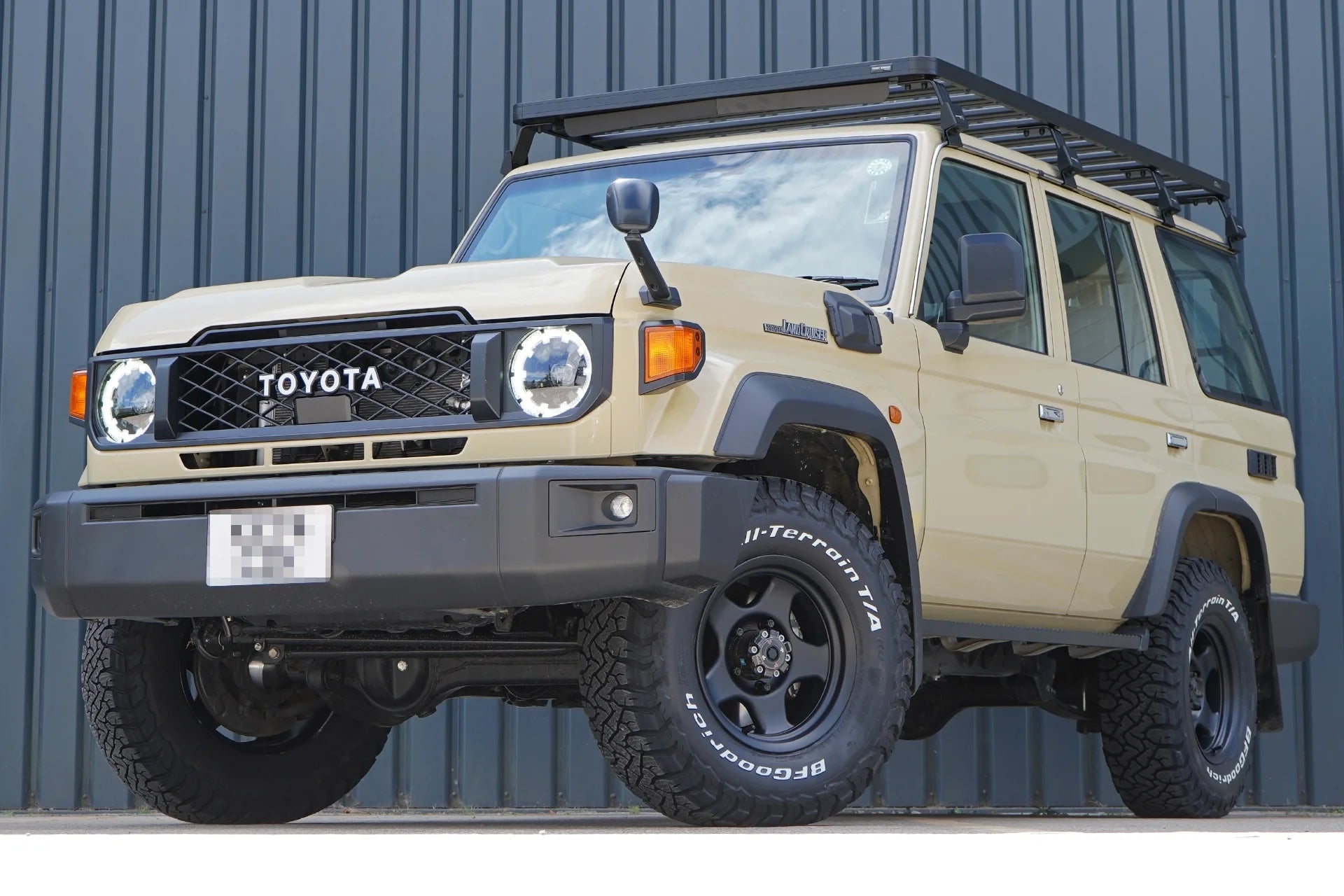 TOYOTA LAND CRUISER 76 (2023+)